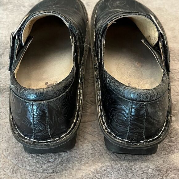 Alegria Black Platform Shoes with Embossed Design - Picture 10 of 12